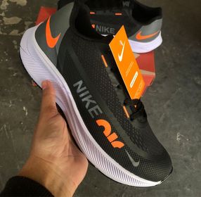 side image for Nike  - 1