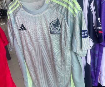 side image for Conjunto de uniformes futbol  - 2