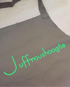 side image for Apron - 1
