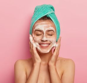 side image for Jabón Facial para Acné o Piel Grasa  - 4