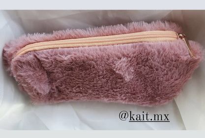 side image for Cosmetiquera rosa de peluche  - 1