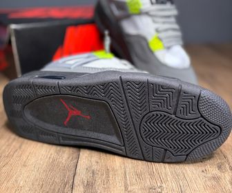 side image for Jordan 4 "Neon" - 1