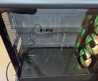 side image for PC  14 GENERACIÓN INTEL GAMING MSI RTX 5700 OC - 1