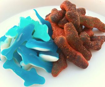 side image for Tiburones | Gomitas Enchiladas - 4