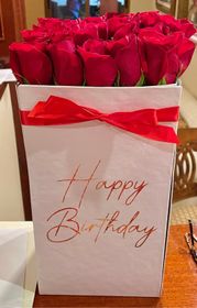 side image for Mom box - 2