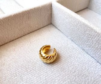 side image for Piercing Fake Croissant - 2