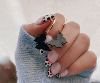 side image for Aritos Mariposa Black  - 1