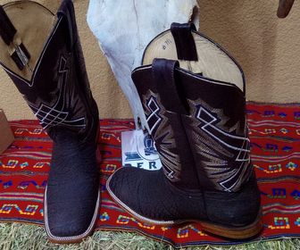 side image for Cuello toro buc  - 2