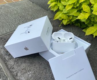 side image for AirPods Pro AAA  - 1