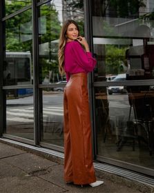 side image for Calça Pantalona de Couro - 2