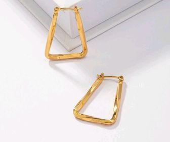 side image for Brinco retangular dourado - 1