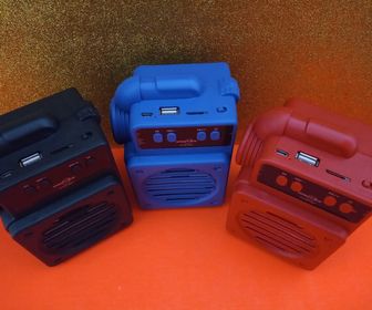 side image for Bocina 3" Bluetooth de color - 1
