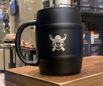 side image for Caneca Barril Preta - 1