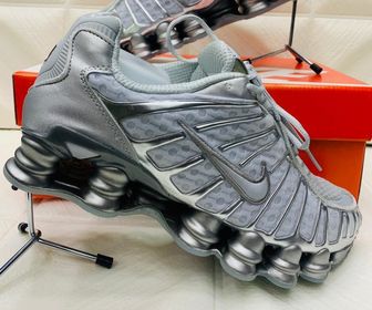 side image for Nike 12 Molas - 1