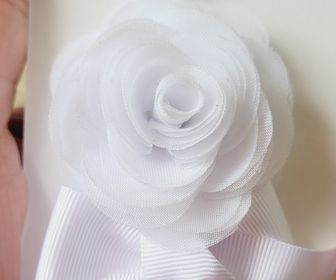 side image for Flor delicada e laço na meia de seda - 2