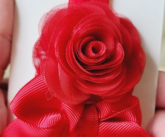 side image for Flor delicada e laço na meia de seda - 1