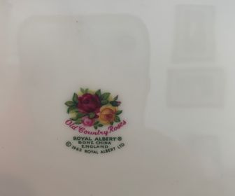 side image for Charola rectangular 30 cm “Old Country Roses” 1962 Royal Albert - 2