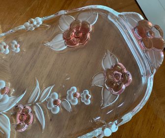 side image for Charola de cristal floral rosa - 1