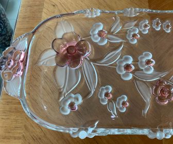 side image for Charola de cristal floral rosa - 2