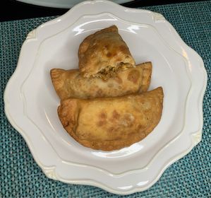 side image for Papa-Queso Pastelillos (Potatoe & Cheese Turnovers - 1