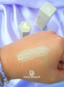 side image for Iluminador en Barra Hightlighter Stick Atenea - 1