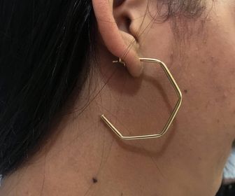 side image for Argola Pentagonal aberta Folheado a ouro 18k - 1