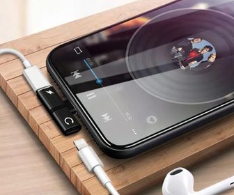 side image for Adaptador Divisor Lightning Para iPhone iPad Audio Y Carga - 3