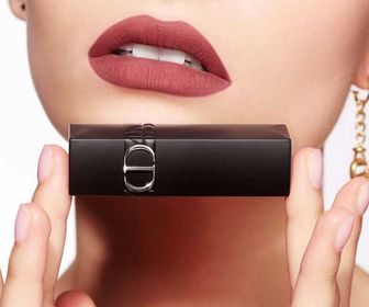 side image for Dior Forever Rouge 558 lipstick  - 1