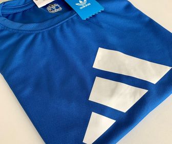 side image for CAMISA ADIDAS AZUL ROYAL (SÍMBOLO GRANDE) - G - 1