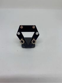 side image for Brincos  - 3