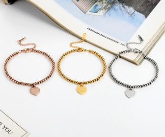 side image for Pulsera corazón colgante - Dorada - 3