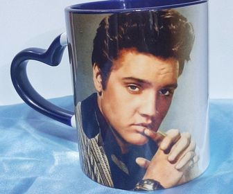 side image for Caneca de Porcelana Alça de Coração  - 2