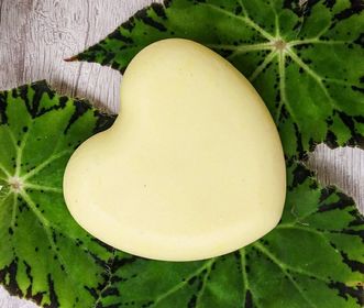 side image for Jabón caléndula y manzanilla - 100gr - 1