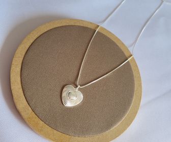 side image for Colar coração - 1