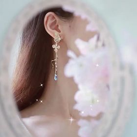 side image for Alas de Oro Rosa: Pendientes de Mariposa - 2