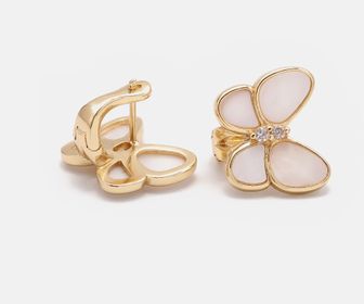 side image for  BRINCO BORBOLETA DE MADREPEROLA BANHADO A OURO 18K  - 3