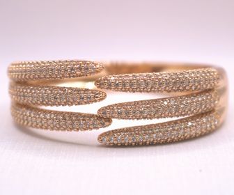 side image for BRACELETE GARRAS BANHADO A OURO 18K CRAVEJADO COM MICROZIRCONIAS CRISTAL.  - 2