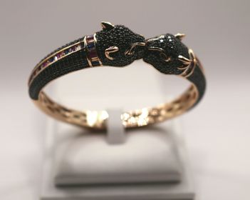side image for KIT PANTERA ANEL E BRACELETE BANHADO A OURO 18K COM MICROZIRCONIAS COLORIDAS - 4