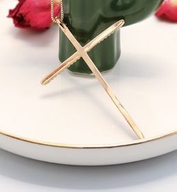 side image for  COLAR CRUZ BANHADO A OURO 18K CRAVEJADO COM MICRO ZIRCÔNIA NA COR CRISTAL - 4