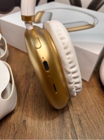 side image for AirPods Max  - 3