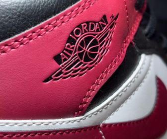 side image for Tênis Air Jordan 1 Mid  "Beetroot" Rox - 3