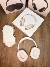 side image for AirPods Max  - 5