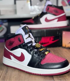 side image for Tênis Air Jordan 1 Mid  "Beetroot" Rox - 1