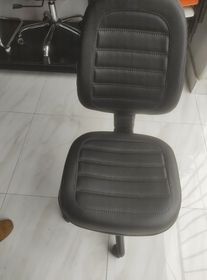 side image for Cadeira Executiva ALTA Costurada Giratória S/Relax c/ Braços Reguláveis – MARTIFLEX  - 6