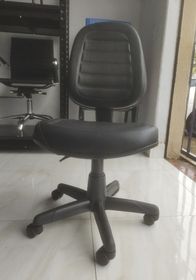 side image for Cadeira Diretorzinha Back System Costurado C/ Braços Reguláveis – Cor Preto – MARTIFLEX - 6