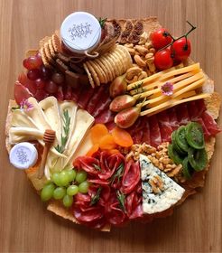 side image for Grazing Table P (serve de 3 a 4 pessoas) - 1