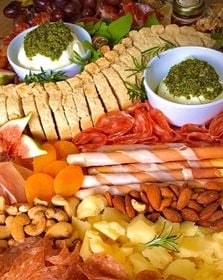 side image for Grazing Table G Burrata (serve de 6 a 8 pessoas) - 1