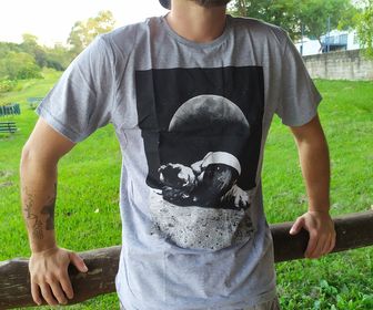 side image for Camiseta Homem na Lua M - 1