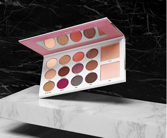 side image for Manny Mua Palette + highlighters Morphe - 1