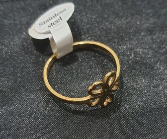 side image for Anel 5 corações  - 1